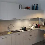 Garage Con Гостевой дом *