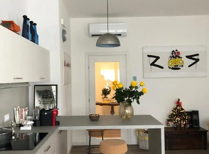 Garage Con Pensjonat *